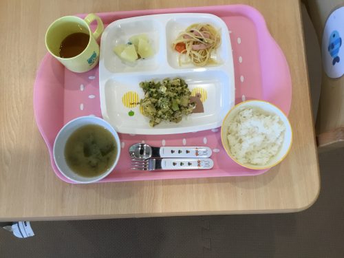 １月１７日のお給食です