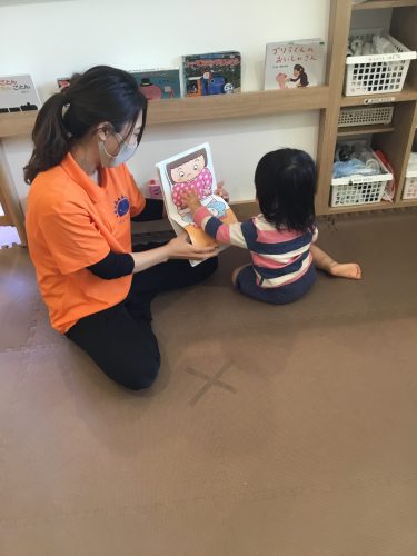 読み聞かせプログラム