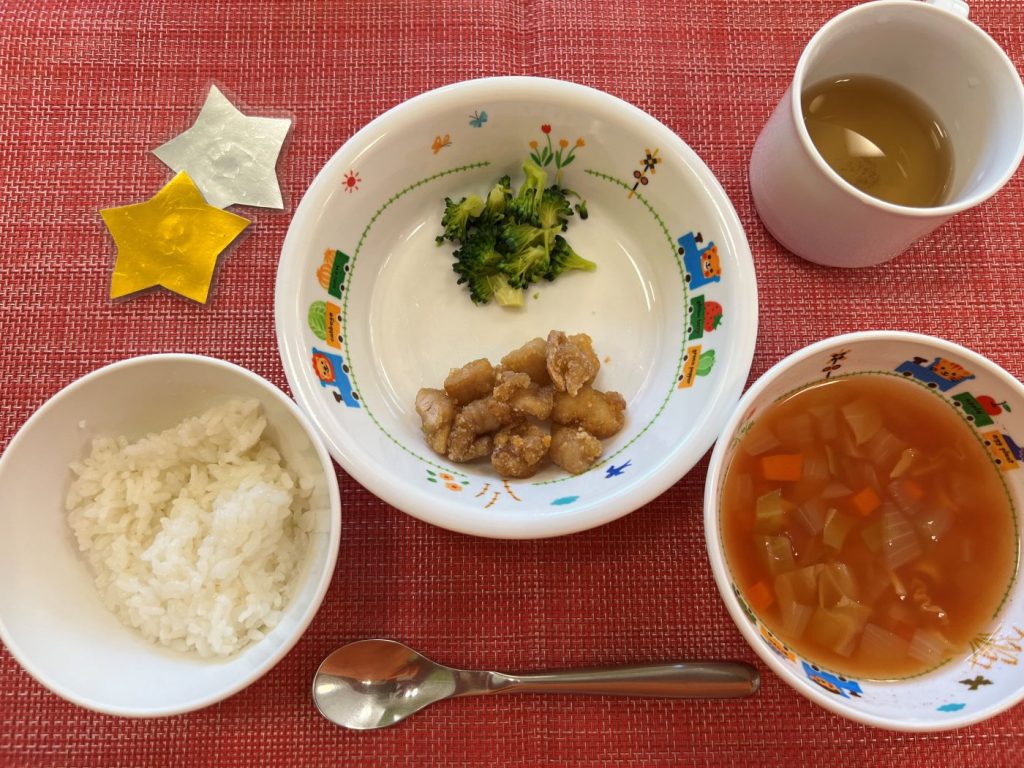 【2月26日㈬の給食・おやつ】お誕生日会