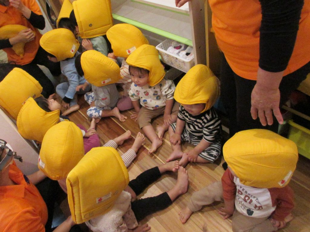 紙芝居「できるかな？かじのひなんくんれん」と避難訓練