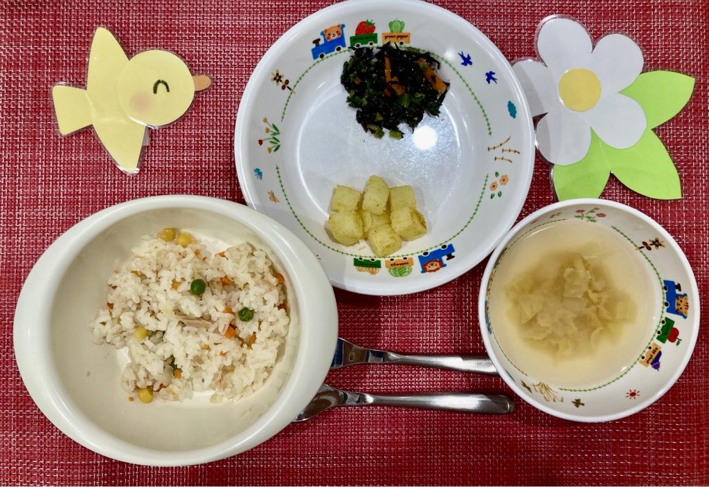 3月4日(月)の給食・おやつ