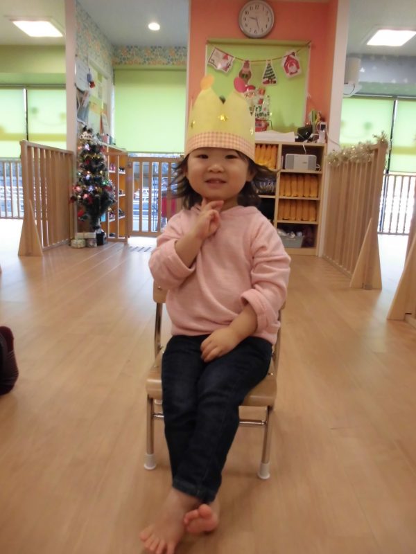 【小規模保育園：小田原園】12月のお誕生会＆サンタさんが園にやってきた?