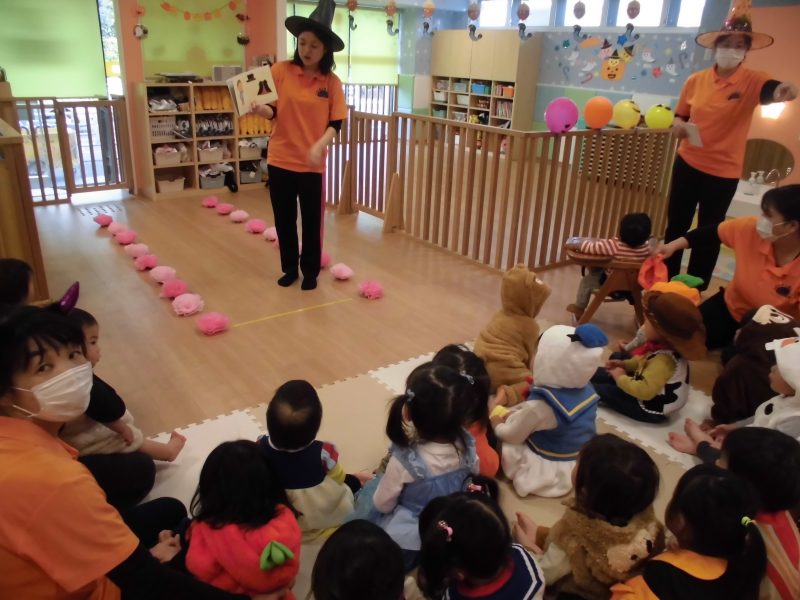 絵本プログラム(ハロウィン)