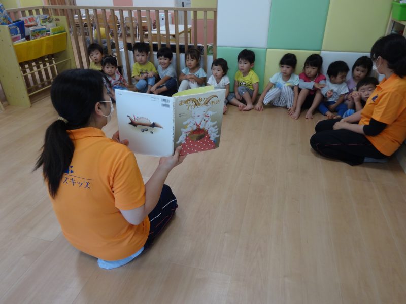 【小規模保育園：小田原園】絵本プログラム（声のトーン）