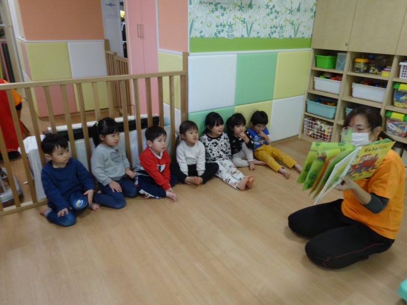 【小規模保育園：小田原園】絵本プログラム　2歳児お気に入りの本