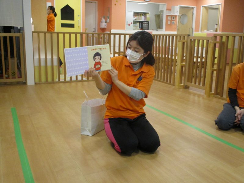 【小規模保育園：小田原園】絵本プログラム　季節の行事に合わせた絵本?