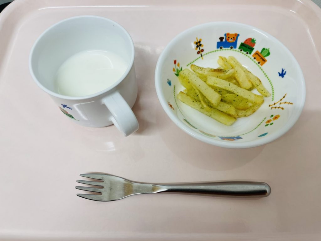 12月27日(火)の給食・おやつ