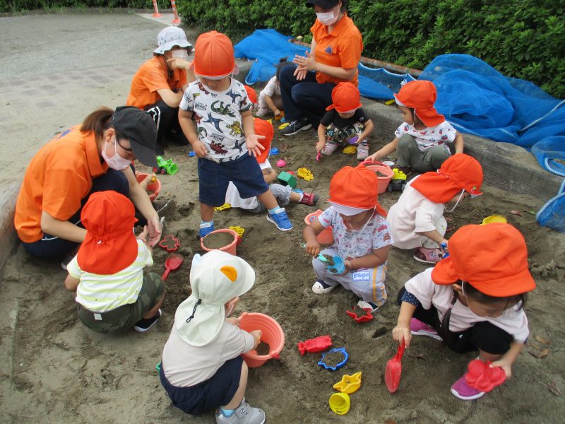 【小規模保育園:小田原園】秋らしい風を浴びながら…?