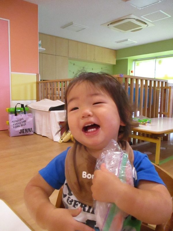 【小田原園:小規模保育園】☆感触遊び☆かお