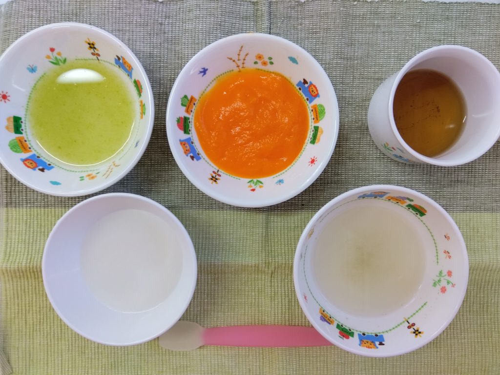 10月3日(火)の給食・おやつ