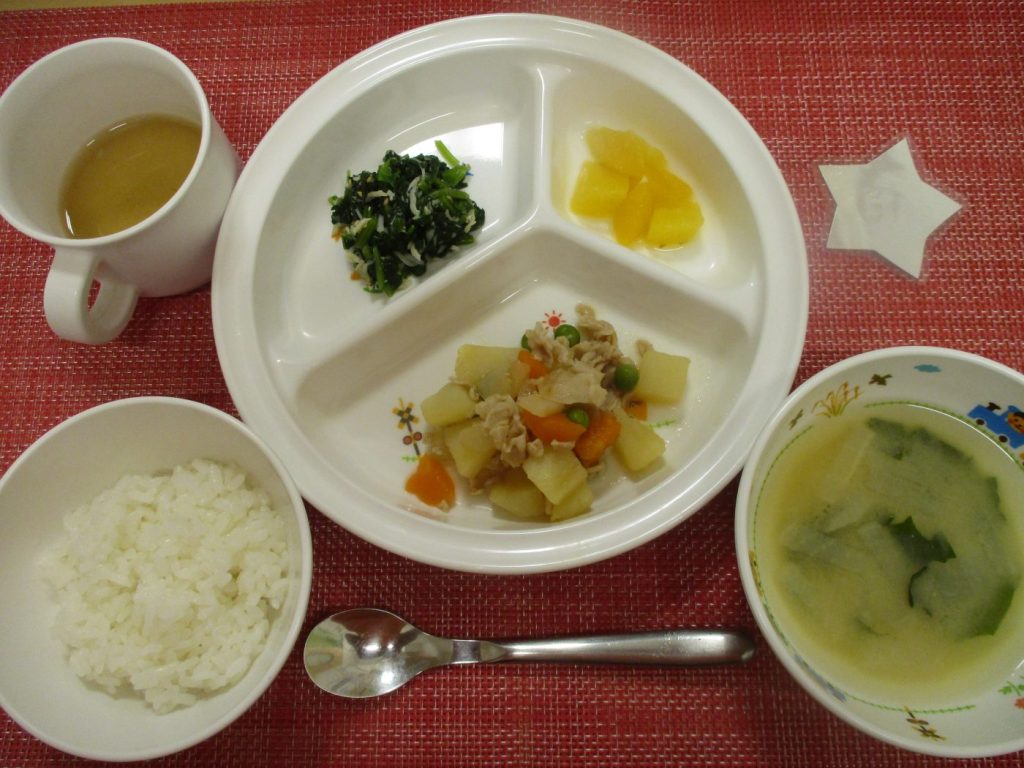 【8月1日㈭の給食・おやつ】