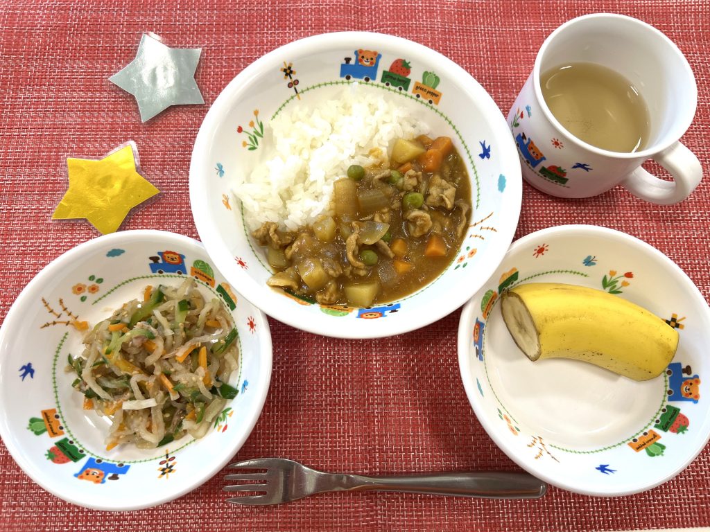 【10月3日㈭の給食・おやつ】