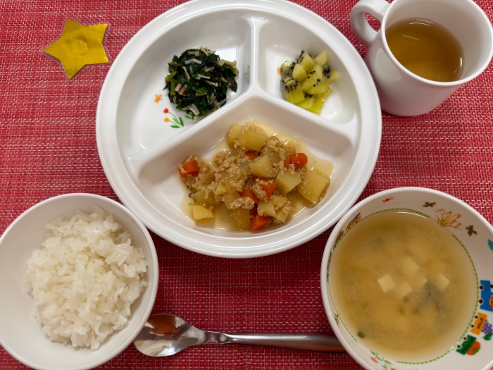【2月6日㈮の給食・おやつ】