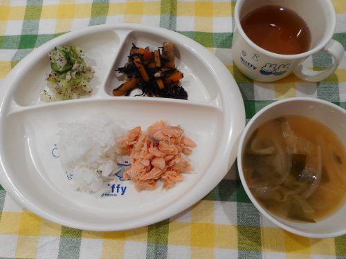 8月9日の給食(^_-)-☆