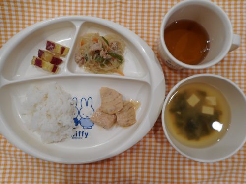 11月8日の給食(^_-)-☆