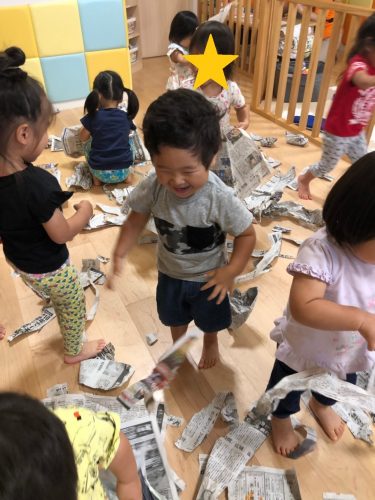 ビリビリ★新聞遊び