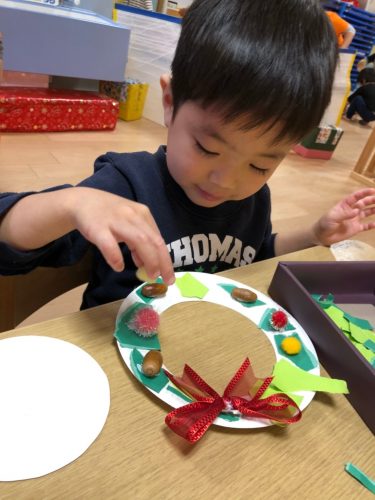 ★クリスマスリースつくります★