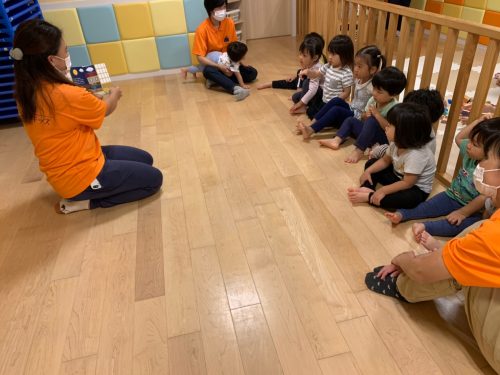 ★絵本読み聞かせ★