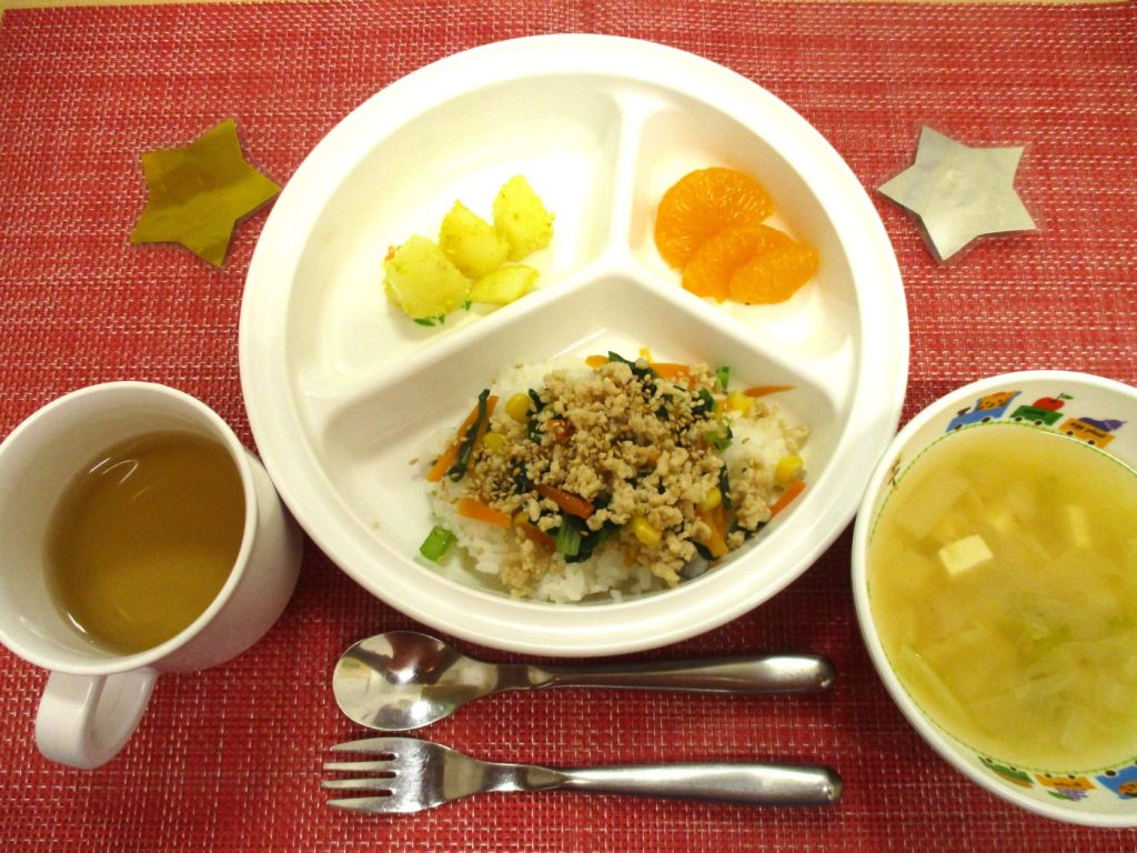 【9月24日㈫の給食・おやつ】