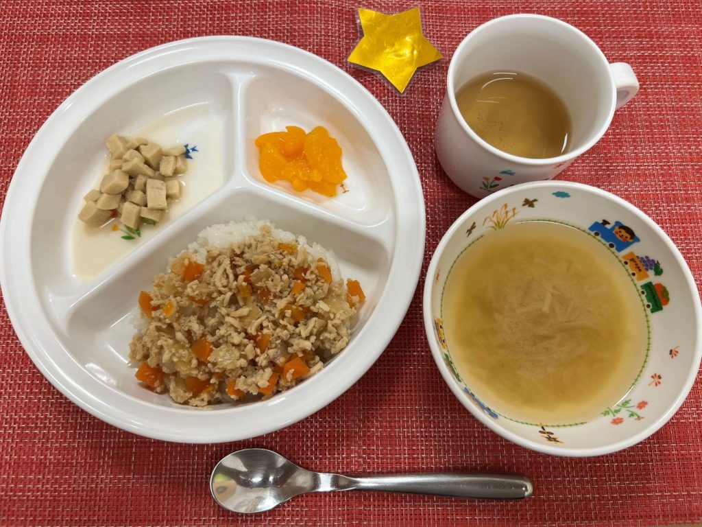 【5月21日㈬の給食・おやつ】