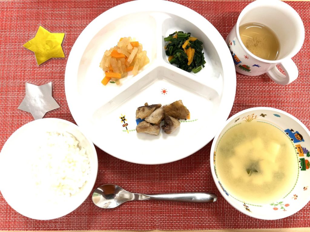 【6月18日㈫の給食・おやつ】