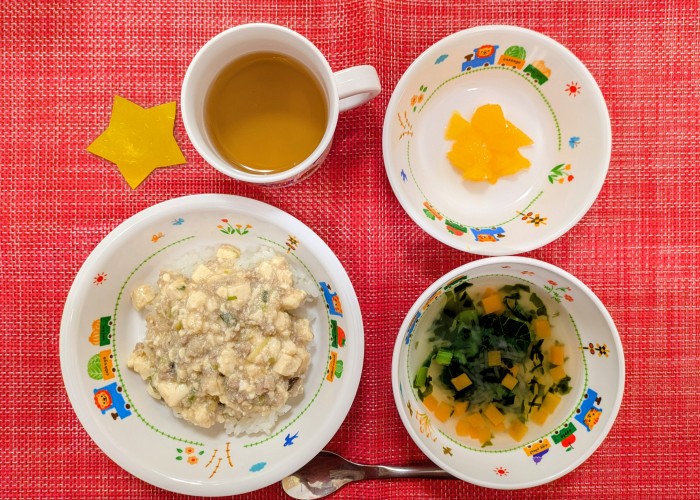 【3月31日㈫の給食・おやつ】