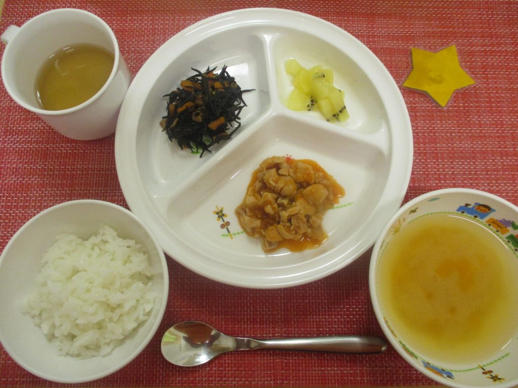 【5月8日㈭の給食・おやつ】