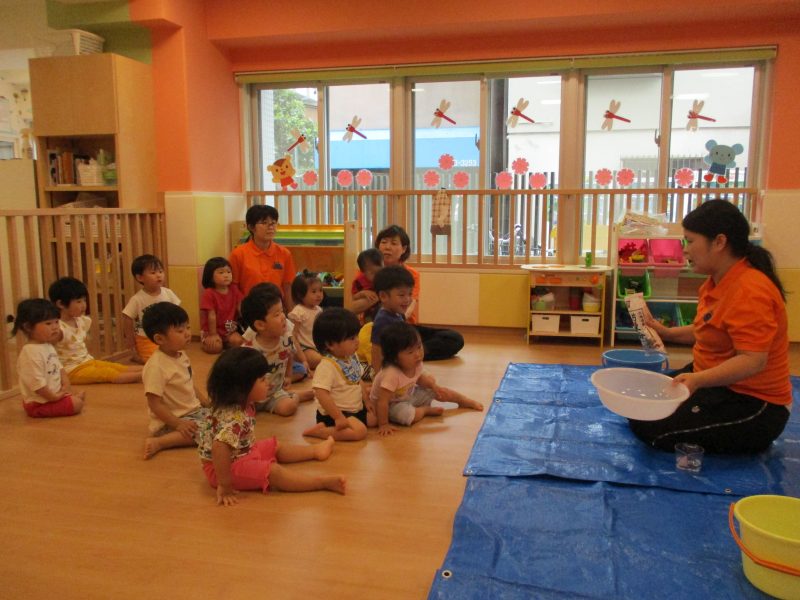 片栗粉スライムで感触あそび☆