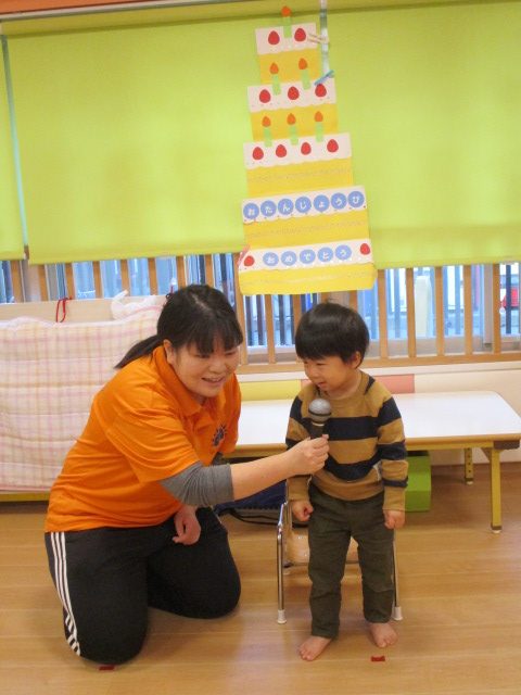 １２月生まれの誕生会?＆サンタさんがやってきた?