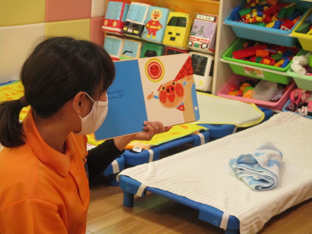 ?絵本読み聞かせプログラム?