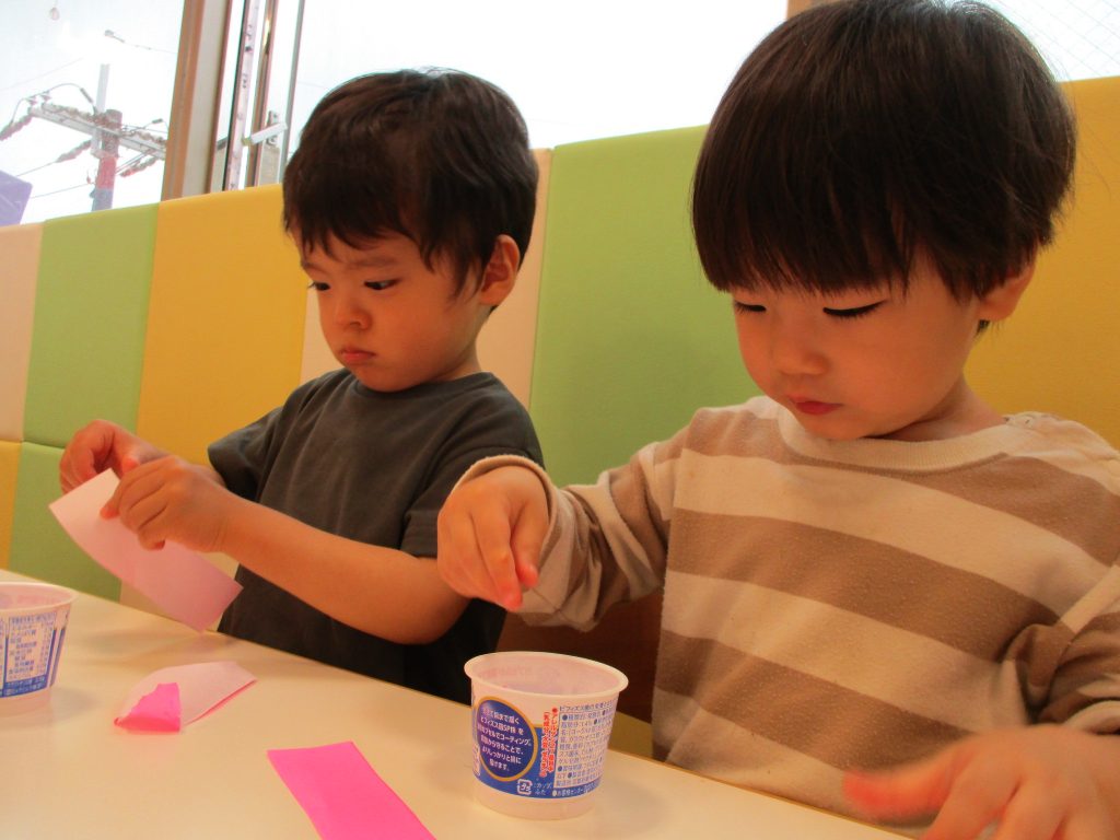 5月壁面製作／体操