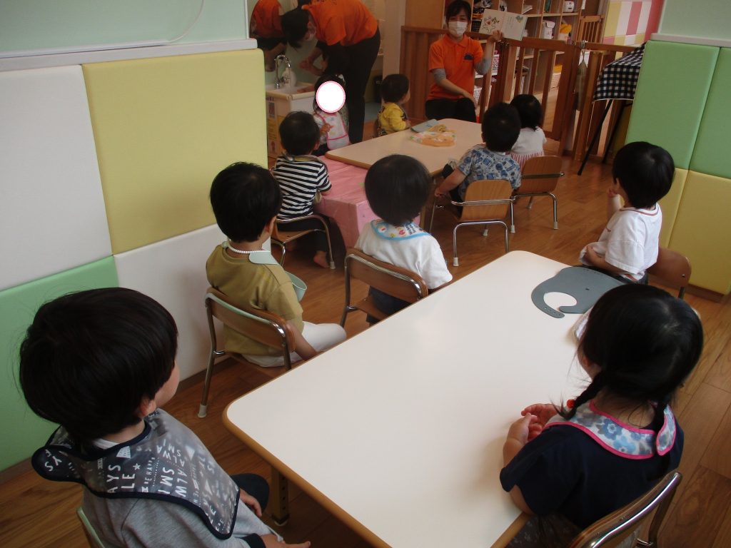 ?絵本読み聞かせプログラム?