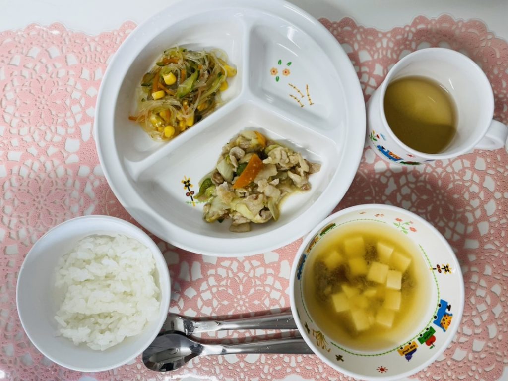 9月15日（木）の給食・おやつ