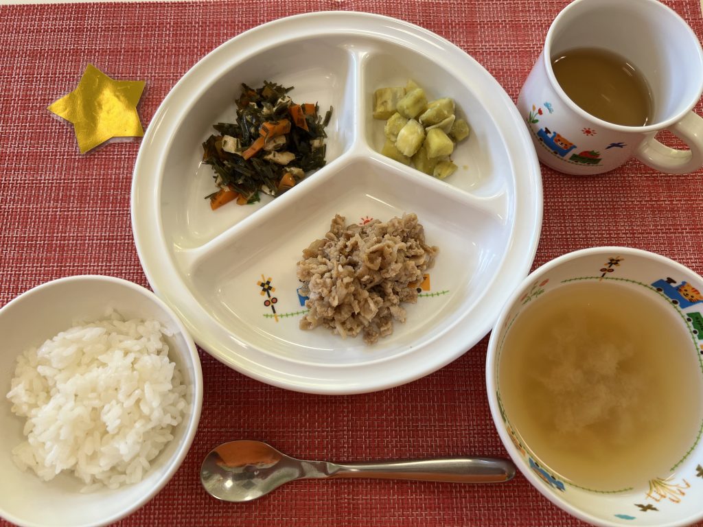 【12月17日㈫の給食・おやつ】