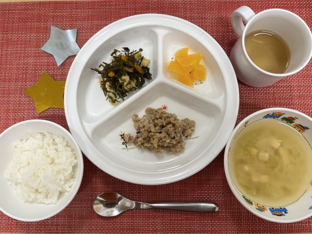 【6月27日㈭の給食・おやつ】