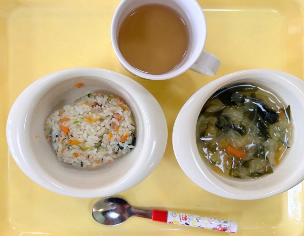 【3月22日㈯の給食・おやつ】