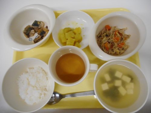 11月８日(木)の給食＆おやつメニュー