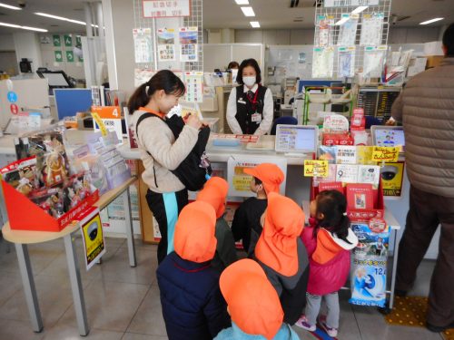 サンタさんにクリスマスリースの手紙を送ったよ♪