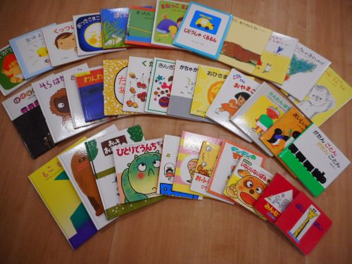 たくさんの絵本のご寄付☆彡