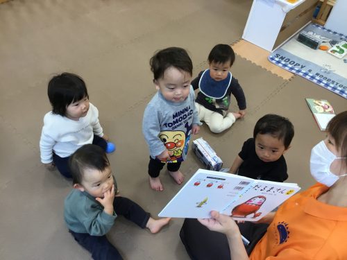 絵本の読み聞かせの効果☆