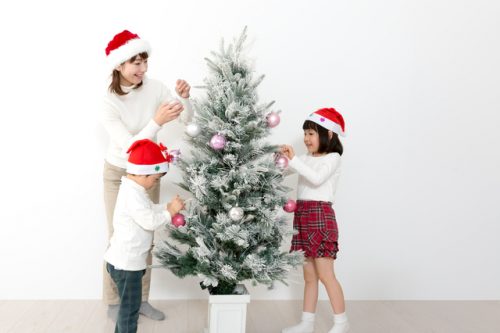 親子で簡単♪おうちクリスマスを盛り上げる手作りグッズ