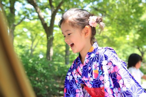 浴衣や甚平を着てでかけよう