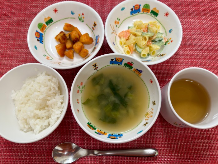 【12月23日㈫の給食・おやつ】