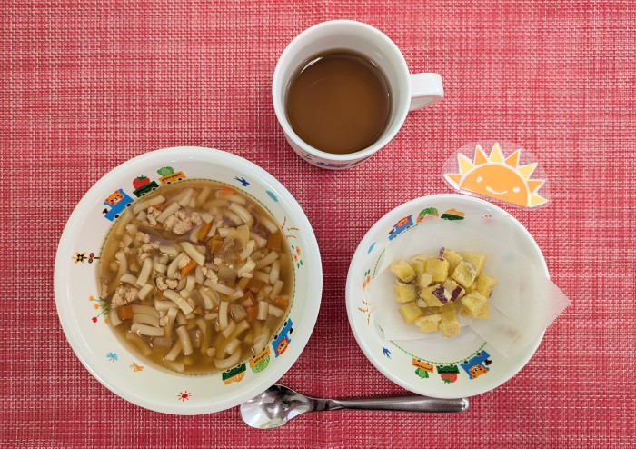 【2月28日㈯の給食・おやつ】