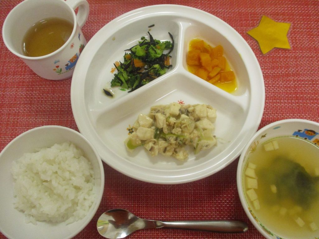 【5月12日㈪の給食・おやつ】