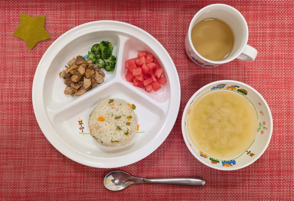 【7月25日㈮の給食・おやつ】