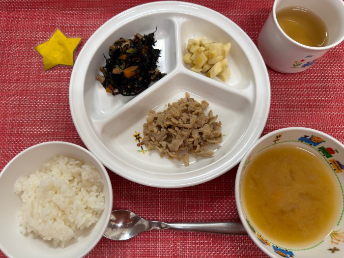 【12月26日㈮の給食・おやつ】