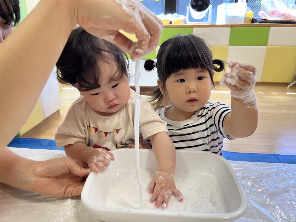園ブログ　片栗粉遊び🍡