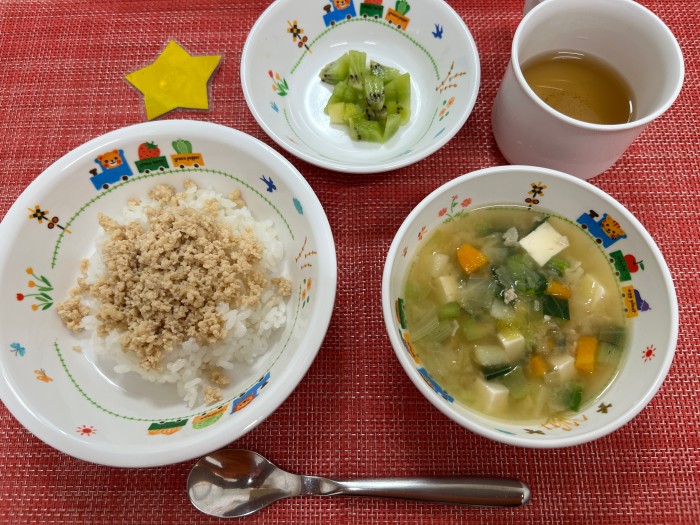 【9月24日㈬の給食・おやつ】