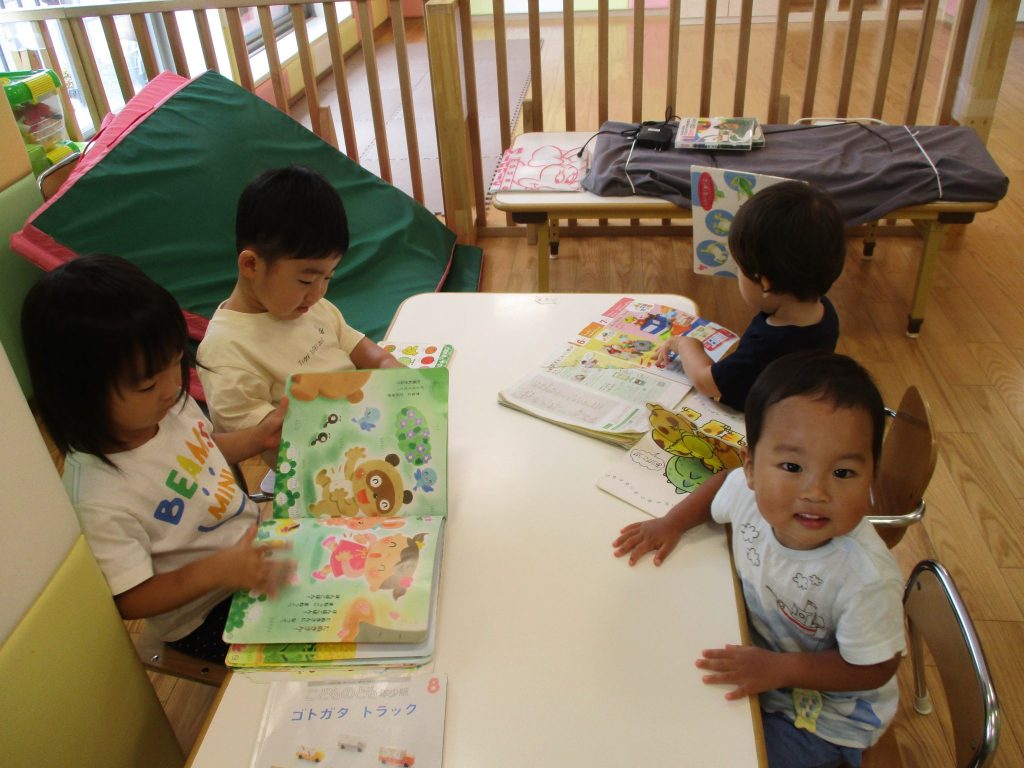 ちょっぴり寂しいナスの収穫